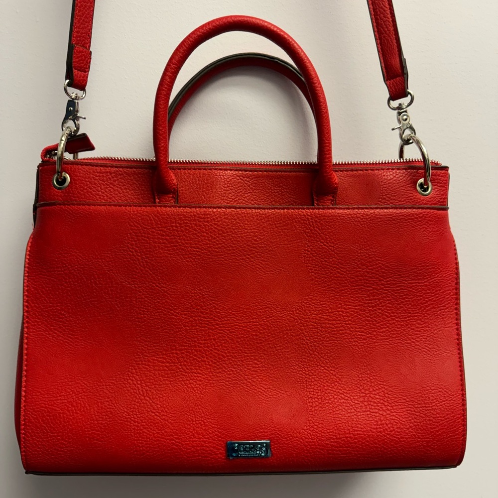 Carlos Santana red faux leather shoulder bag with silver studs - Picture 5 of 12